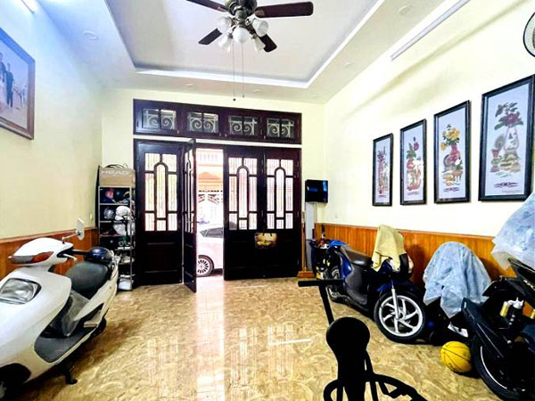 can-nha-ban-tai-so-10-pho-cu-chinh-lan-2