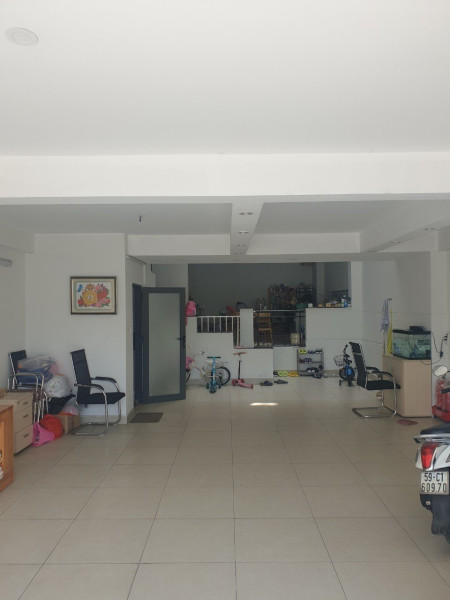 Cho thuê nhà mặt tiền 358 Nguyễn Văn Linh Q7, 6x20m, 4 tầng giá 70 triệu