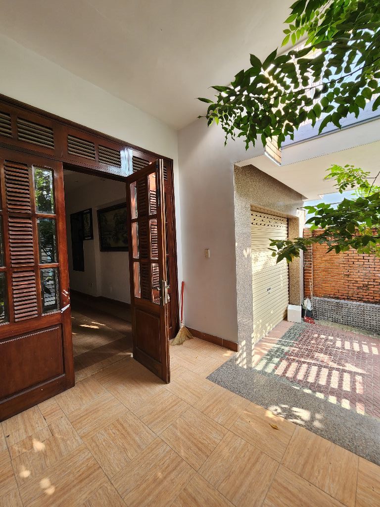 BÁN BIỆT THỰ SIÊU ĐẸP QUẬN HẢI CHÂU, ĐÀ NẴNG. CHỈ CÁCH BIỂN NGUYỄN TẤT THÀNH 100M