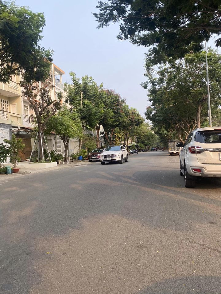 SIÊU PHẨM 4 TẦNG- 72m2- THIẾT KẾ HIỆN ĐẠI- HIẾM NHÀ BÁN- KDC TÂN QUY ĐÔNG- NHỈNH 15 TỶ