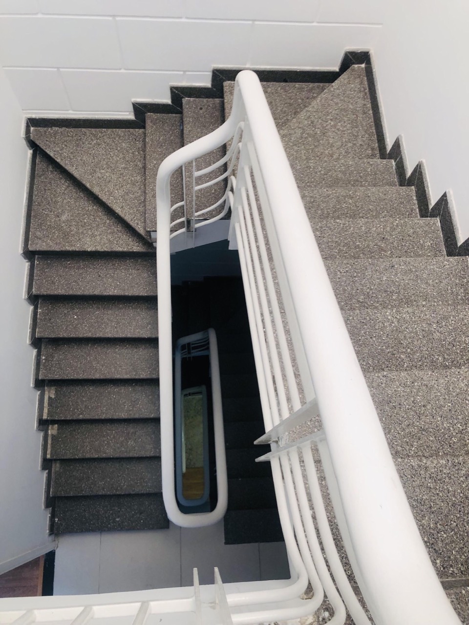 Sân bay - Tân Bình- Hẻm xe tải 12 m - Nhà mặt tiền - Giá chỉ 12 tỷ Tl