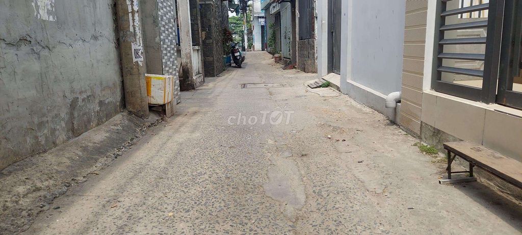 HXH 6m Trung tâm Q10, 4 tầng hoàn công chuẩn, bán lỗ 600tr