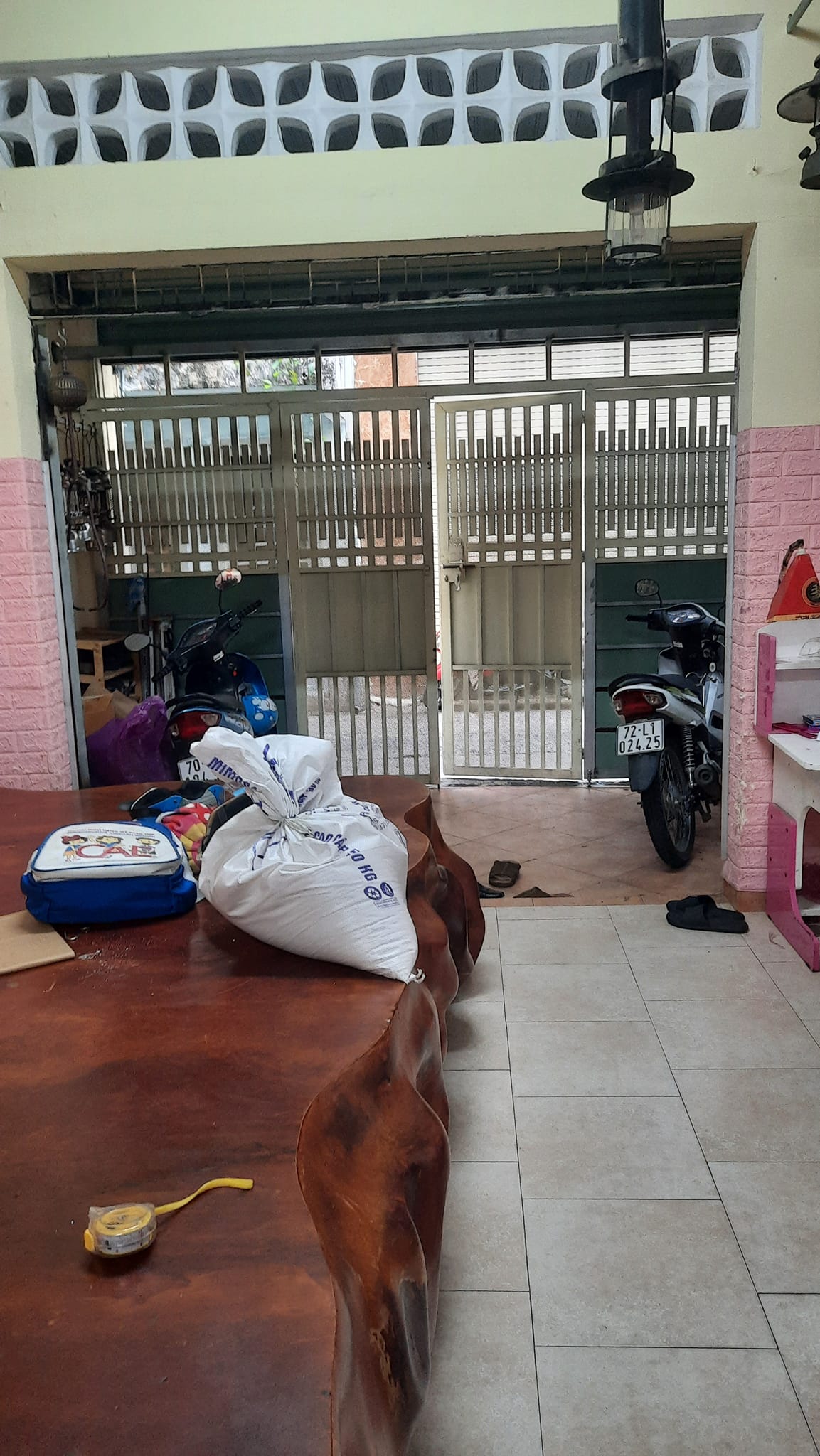 Bán đất tặng nhà, 30m ra CMT8 Q3, 107 m2 ngang khủng 7m, shr, vuông vức, nhỉnh 100tr/m.