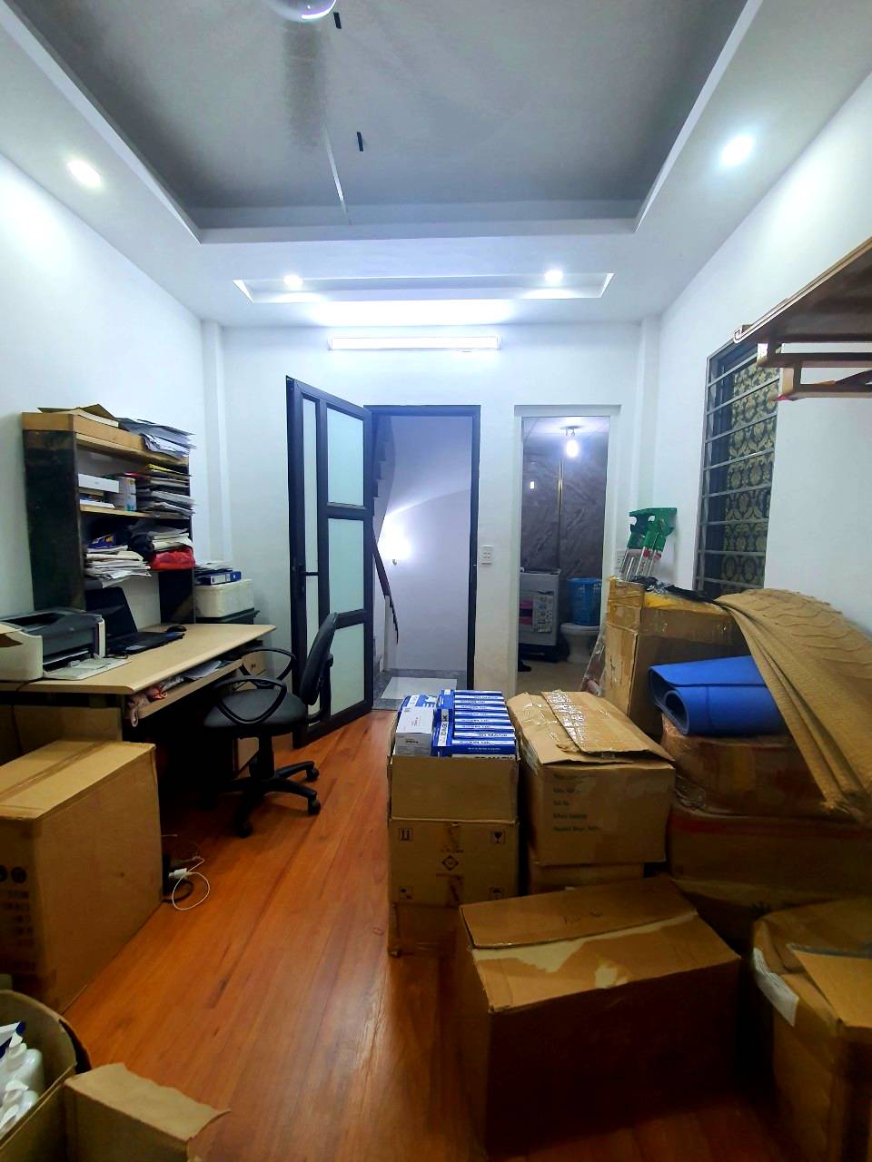 NHÀ CĂN GÓC 2 THOÁNG QUẬN CẦU GIẤY,GIÁ 3.95 TỶ DT 33M2*5T