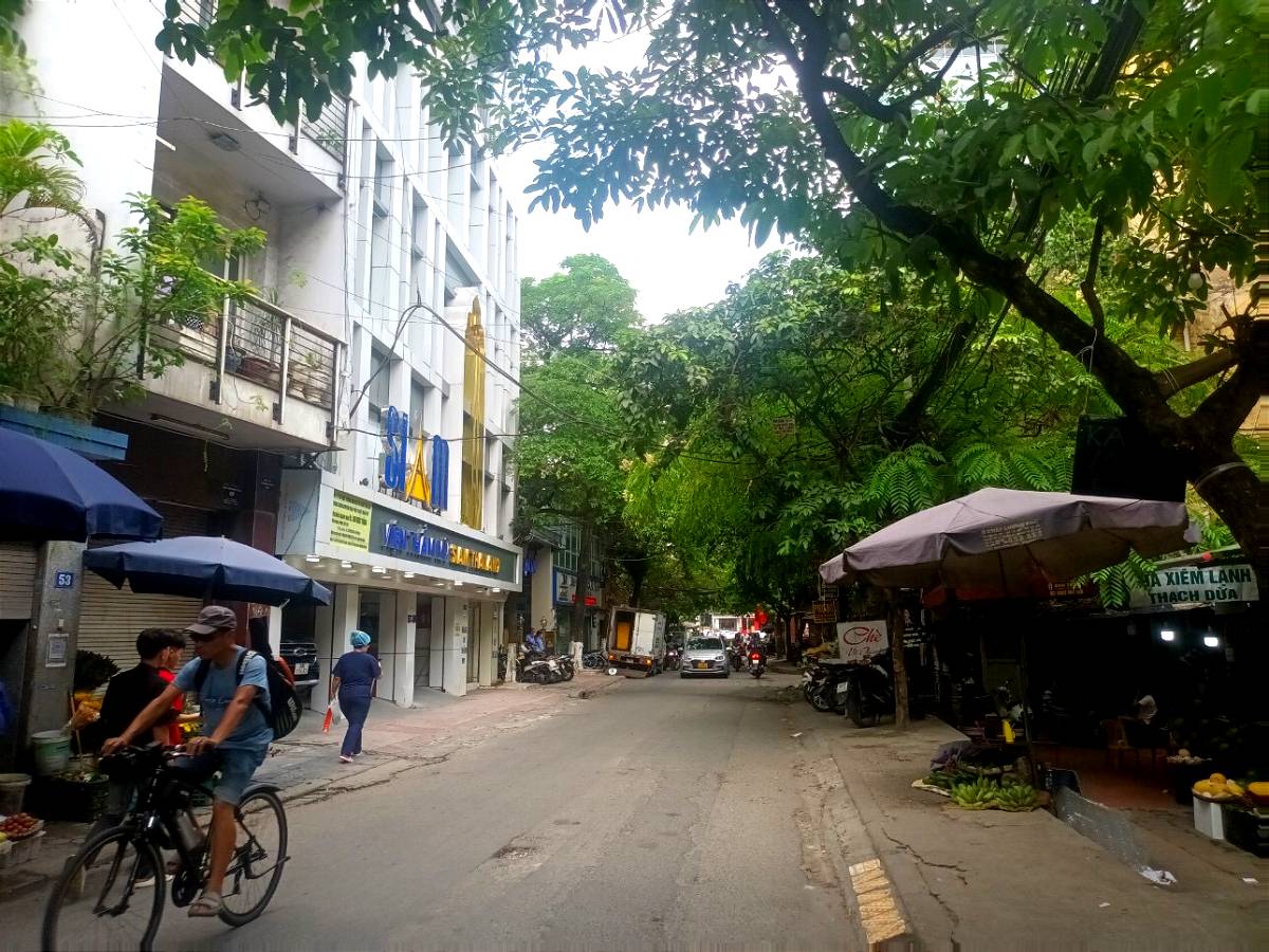 Bán Nhà Mặt Phố Vũ Thạnh, Đống Đa, 6 Tầng, Thang Máy, DT 140m2, Giá 28 Tỷ