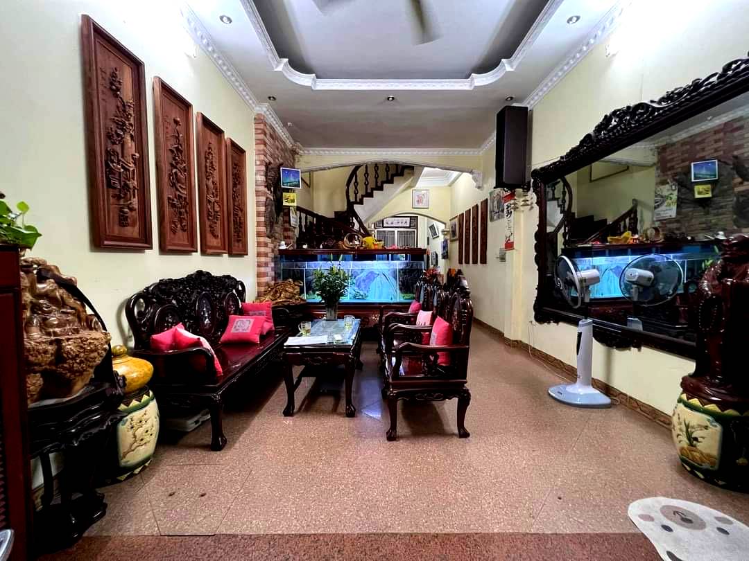 BÁN NHÀ 5 TẦNG 60M2 TRƯỜNG CHINH ĐỐNG ĐA GẦN ĐƯỜNG GIẢI PHÓNG, PHÂN LÔ OTO ĐỖ CỬA, NHÀ ĐẸP.