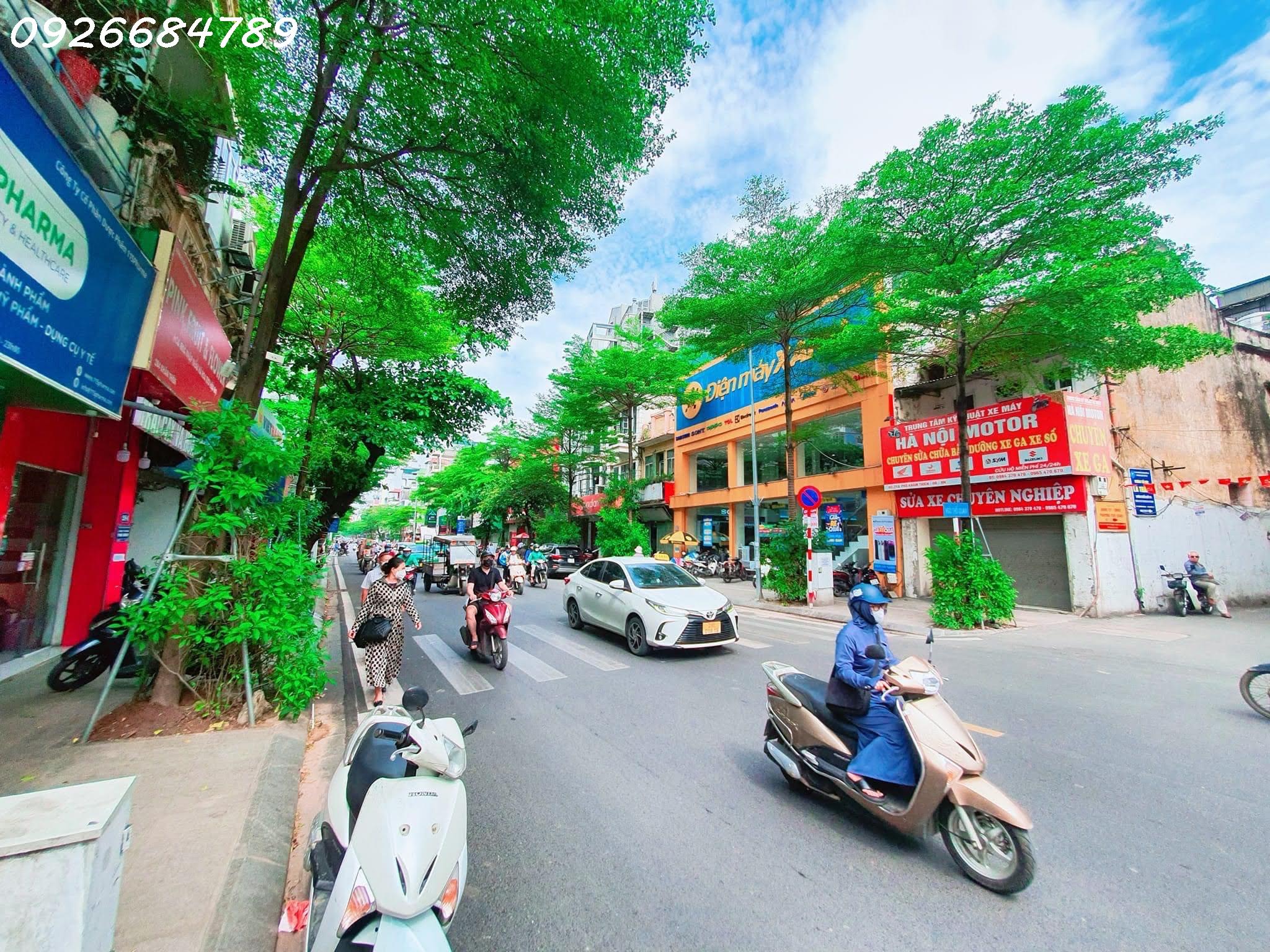 Bán nhà mặt phố Khâm Thiên- Đống Đa diện tích 88m2, lô góc, mặt tiền 5m, vỉa hè kinh doanh, giá 20 tỷ.