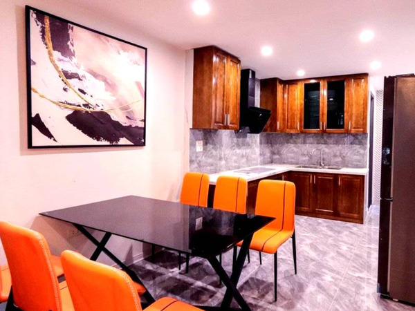 Không gian phòng ăn của ngôi nhà số 17 ngõ 201 Ngọc Lâm cần bán ngoi-nha-so-17-ngo-201-Ngoc-Lam-can-ban-2