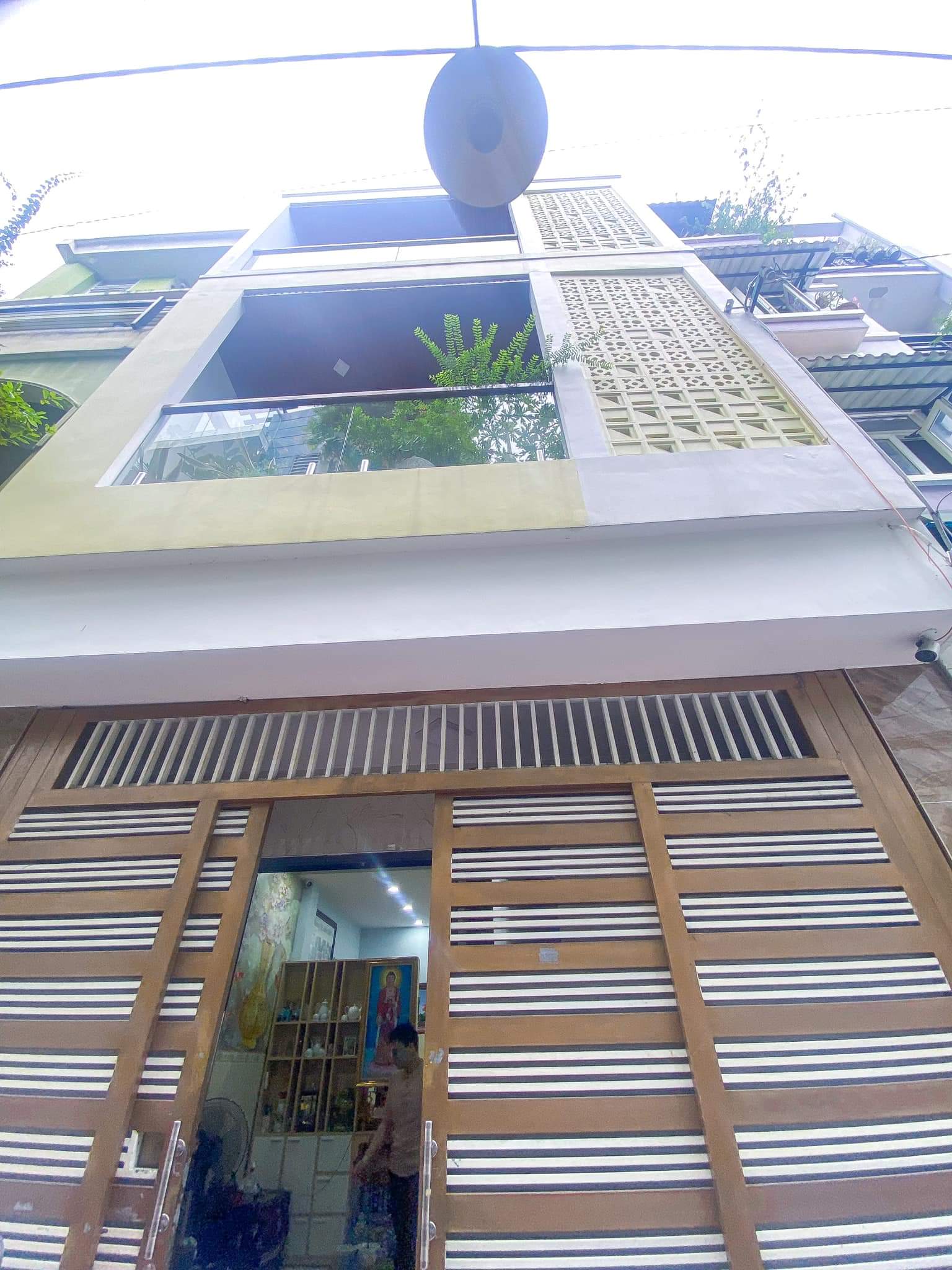 Nhà bán Lê Văn Sỹ Q3 , 10m HXH, 44m2 , 3 Tầng BTCT , Giá 6.6 Tỷ