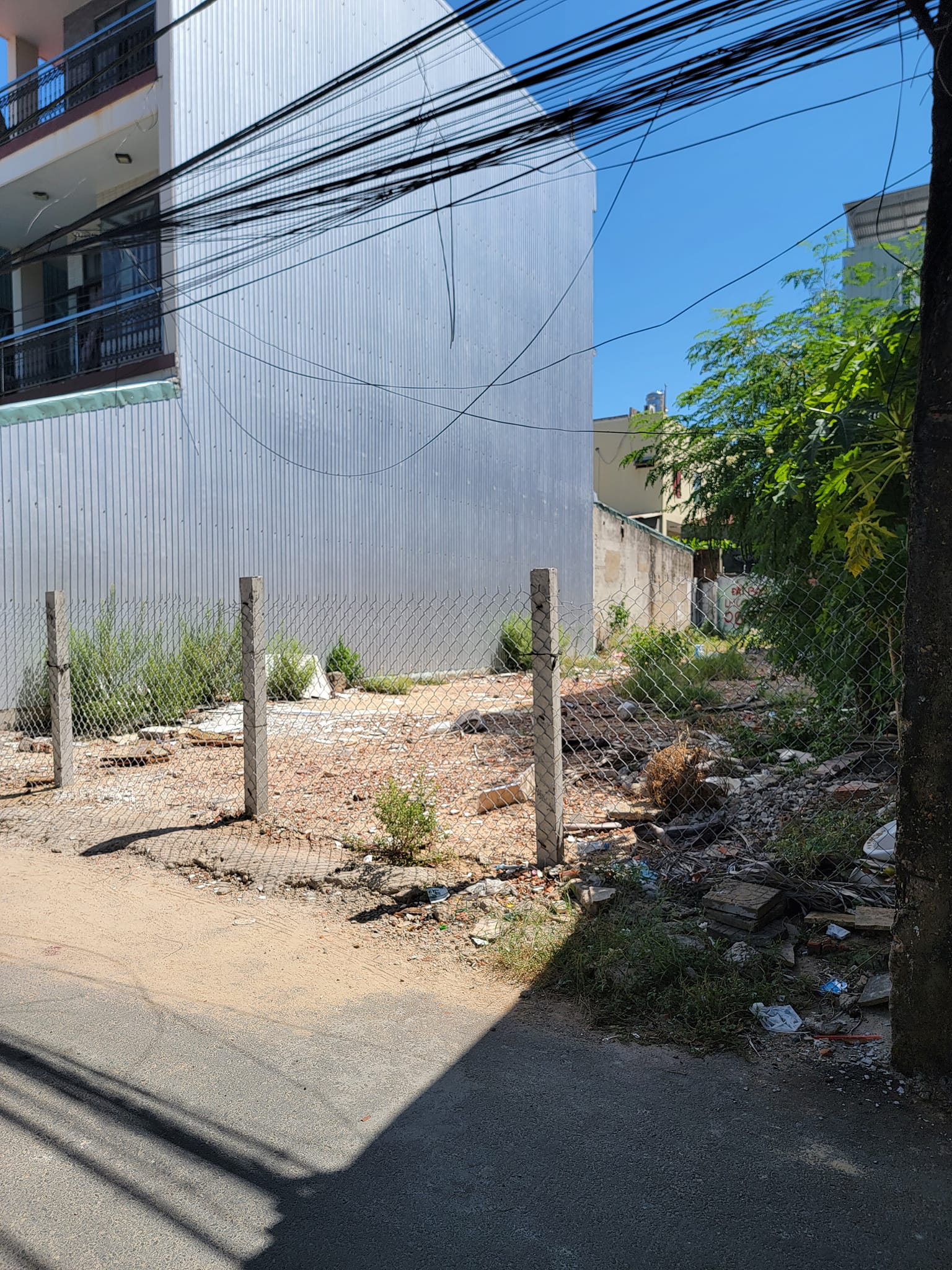 HẠ CHÀO GẦN 1 TỶ, LÔ ĐẤT NAM VIỆT Á, DT: 195M2 ; KIỆT Ô TÔ 5M BÙI TÁ HÁN, ĐÀ NẴNG CHỈ CÒN 5 TỶ 95