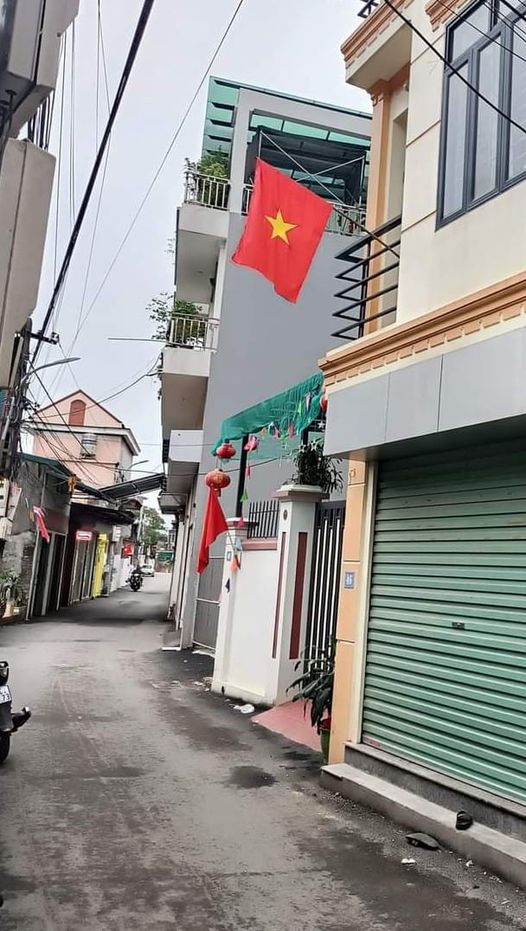 NHÀ ĐẸP ở luôn Quận ủy BẮC TỪ LIÊM 4 tầng 2.5 tỷ, Ô tô cửa