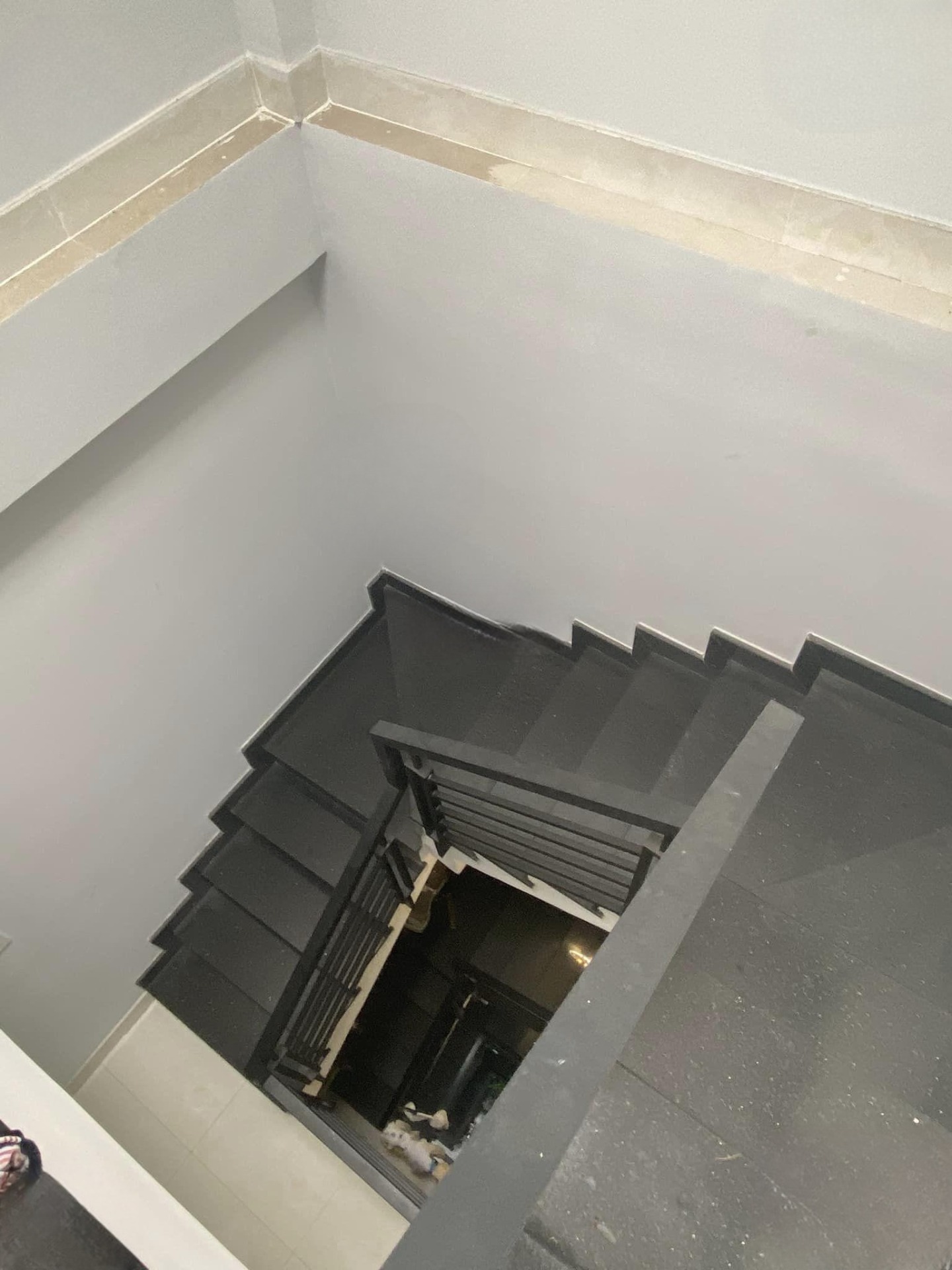 Vị Trí gần Đèn đỏ Thanh Đa P27, Bình Thạnh, nhà 5 tầng xe 7 chỗ vào nhà, giá 5,1 tỷ.