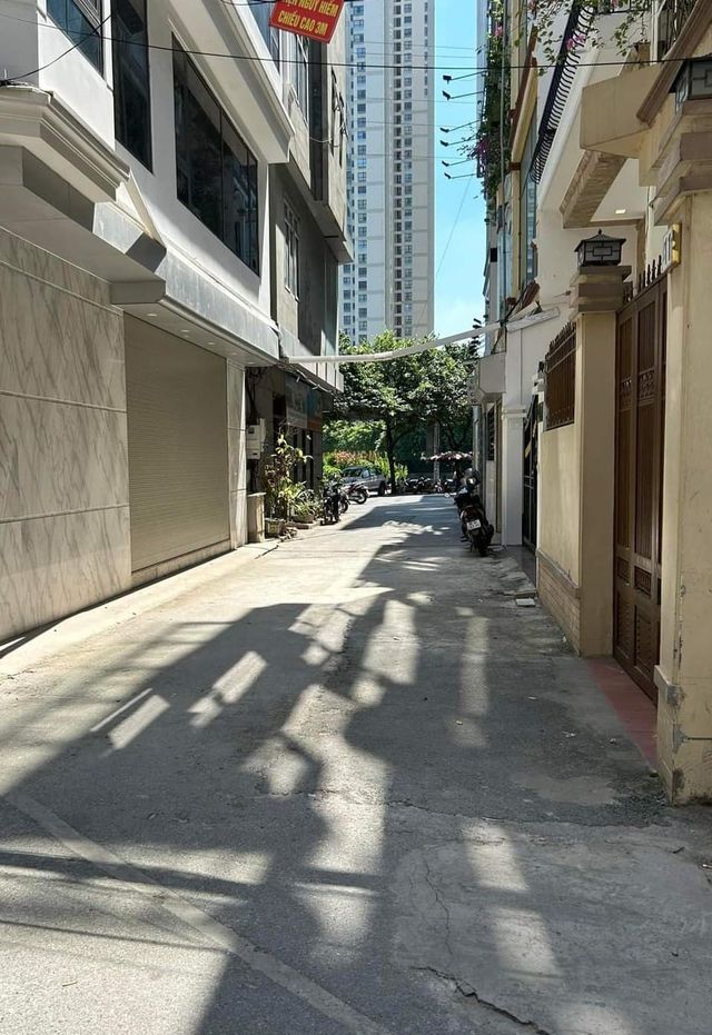 Tuyệt .. NHÀ MỚI 5 TẦNG - GARA Ô tô - 3.9 tỷ