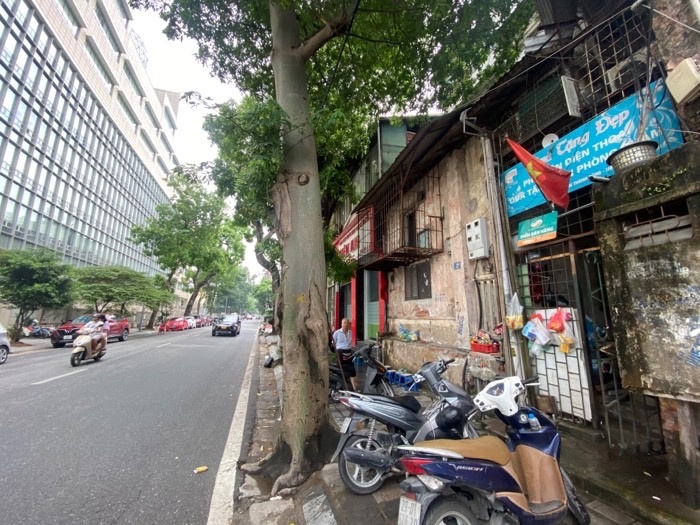 Bán nhà mặt phố Trần Thánh Tông, Hoàn Kiếm, 75m2, 2 tầng, MT 7.2m, KD đỉnh chào 21.8 tỷ