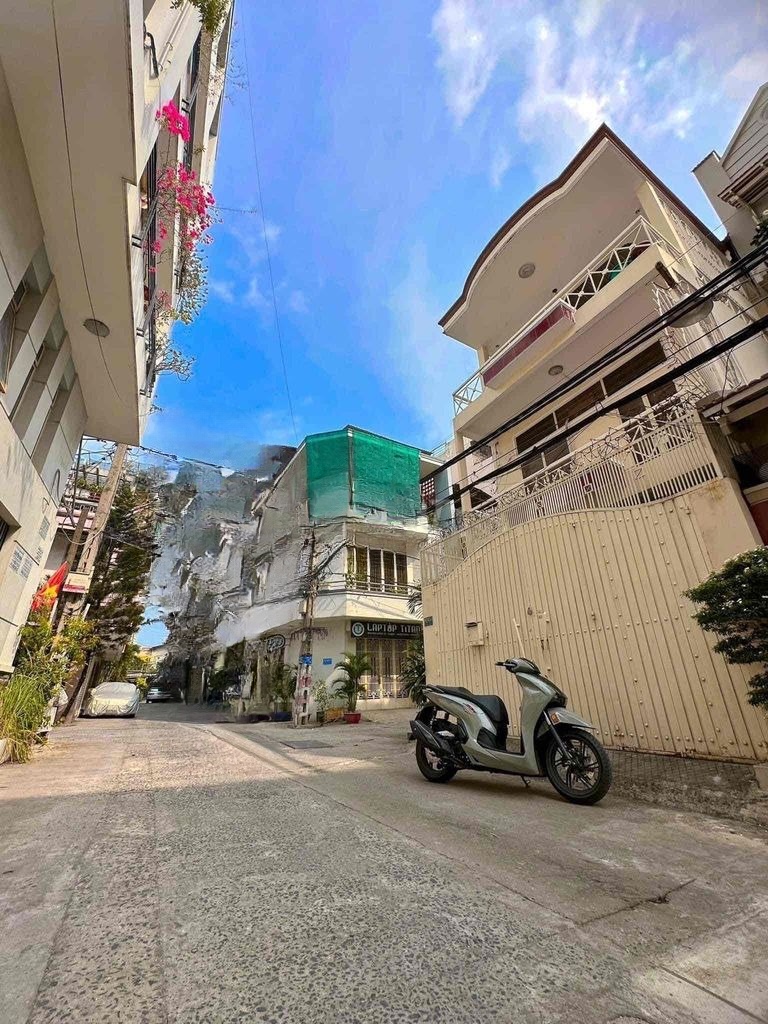 Nhà Hẻm Xe Tải Căn Góc 5m X 16m X 3 T Siêu Đẹp Chỉ 180 triệu/m² Còn TL cực mạnh