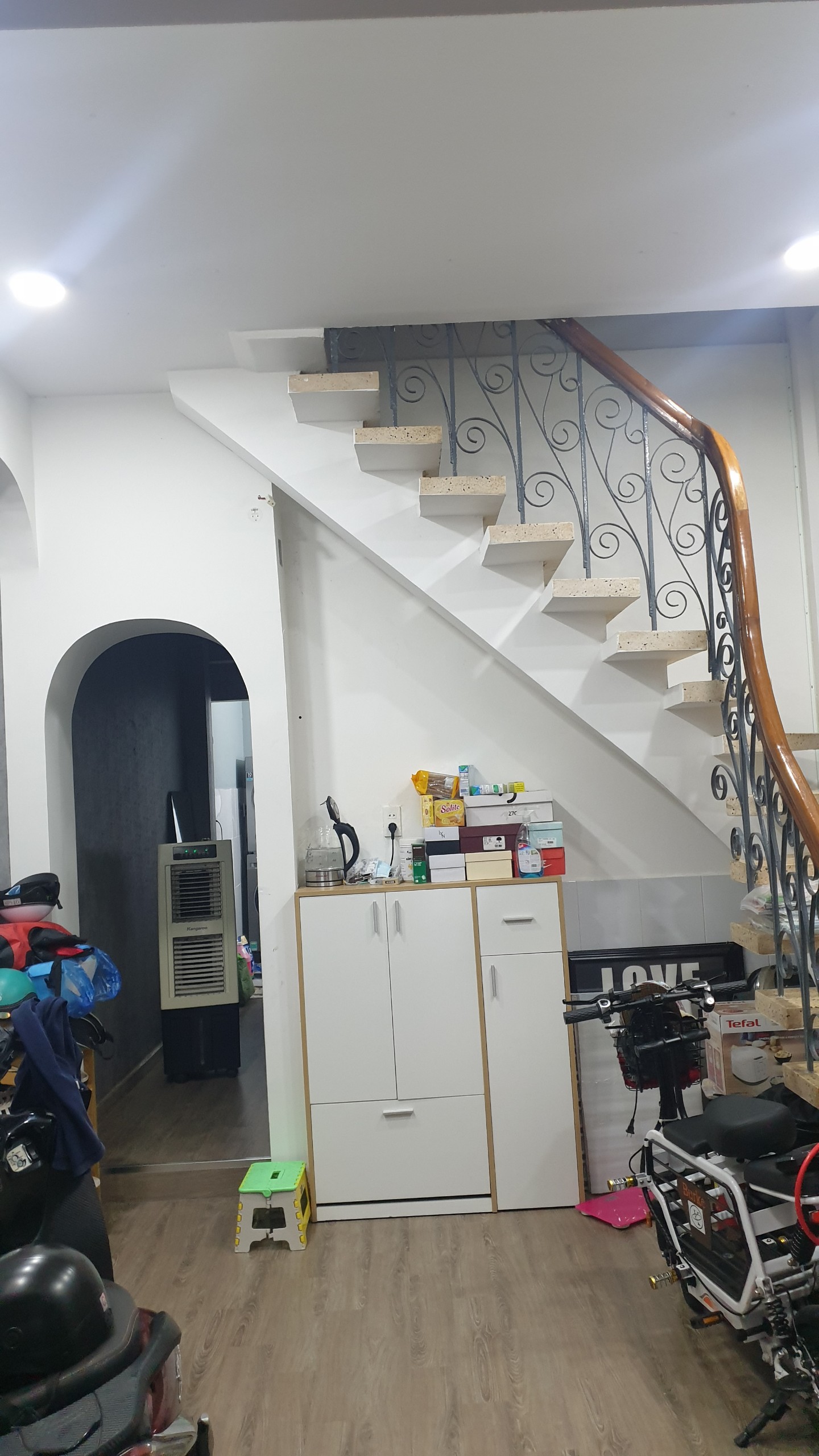 Định cư nước ngoài cần bán gấp nhà HXH Trần Đình Xu, P.NCT, Quận 1