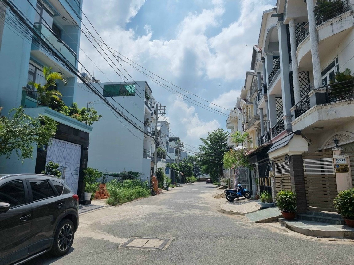 Bán đất thổ cư , mặt tiền đường nhựa 10- Khu dân cư Sài Gòn Mới.