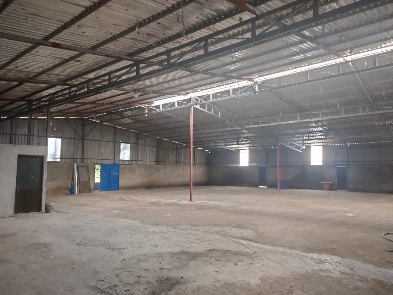 Xưởng 800m2, phù hợp nhiều ngành nghề, đường xe 8T. giá rẻ 28tr