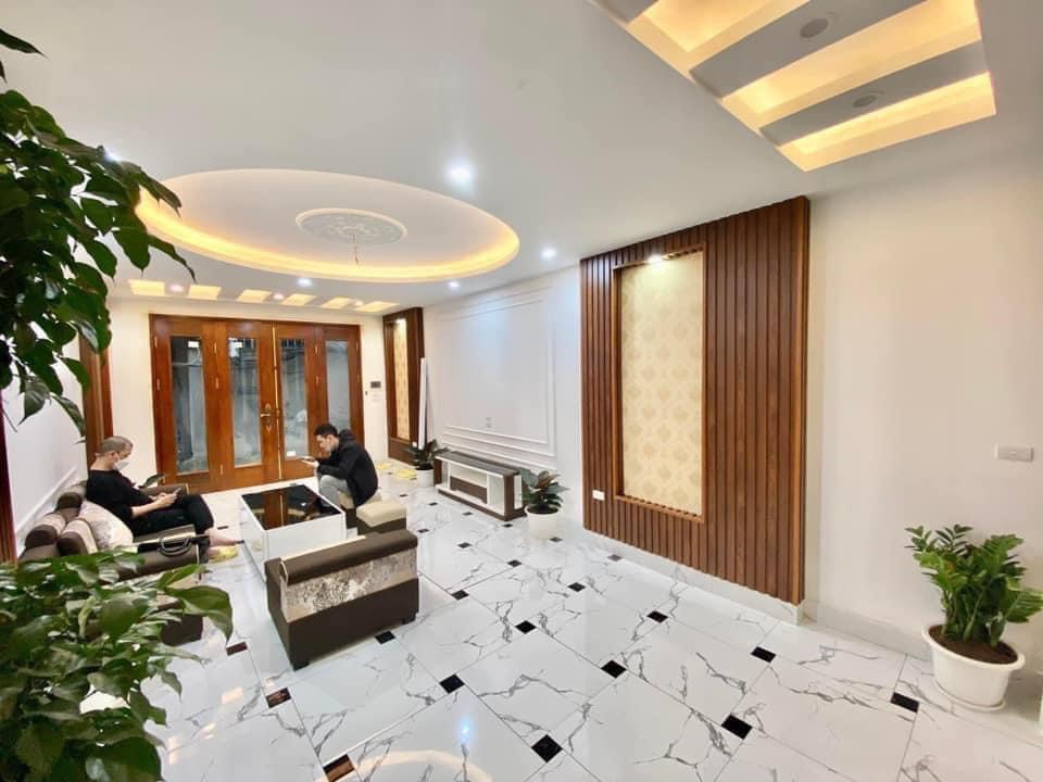 Bán nhà Vĩnh Hưng, 50m x 5T - Ô TÔ ĐỖ CỬA - NHÀ LÔ GÓC