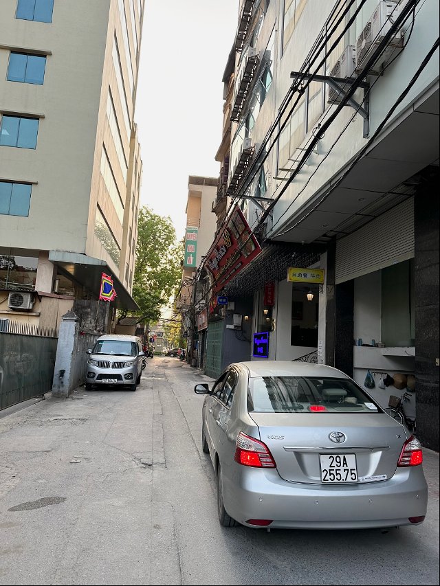 CCMN 9 TẦNG X 12 PHÒNG KHÉP KÍN - ĐƯỜNG LÁNG - Q. ĐỐNG ĐA.