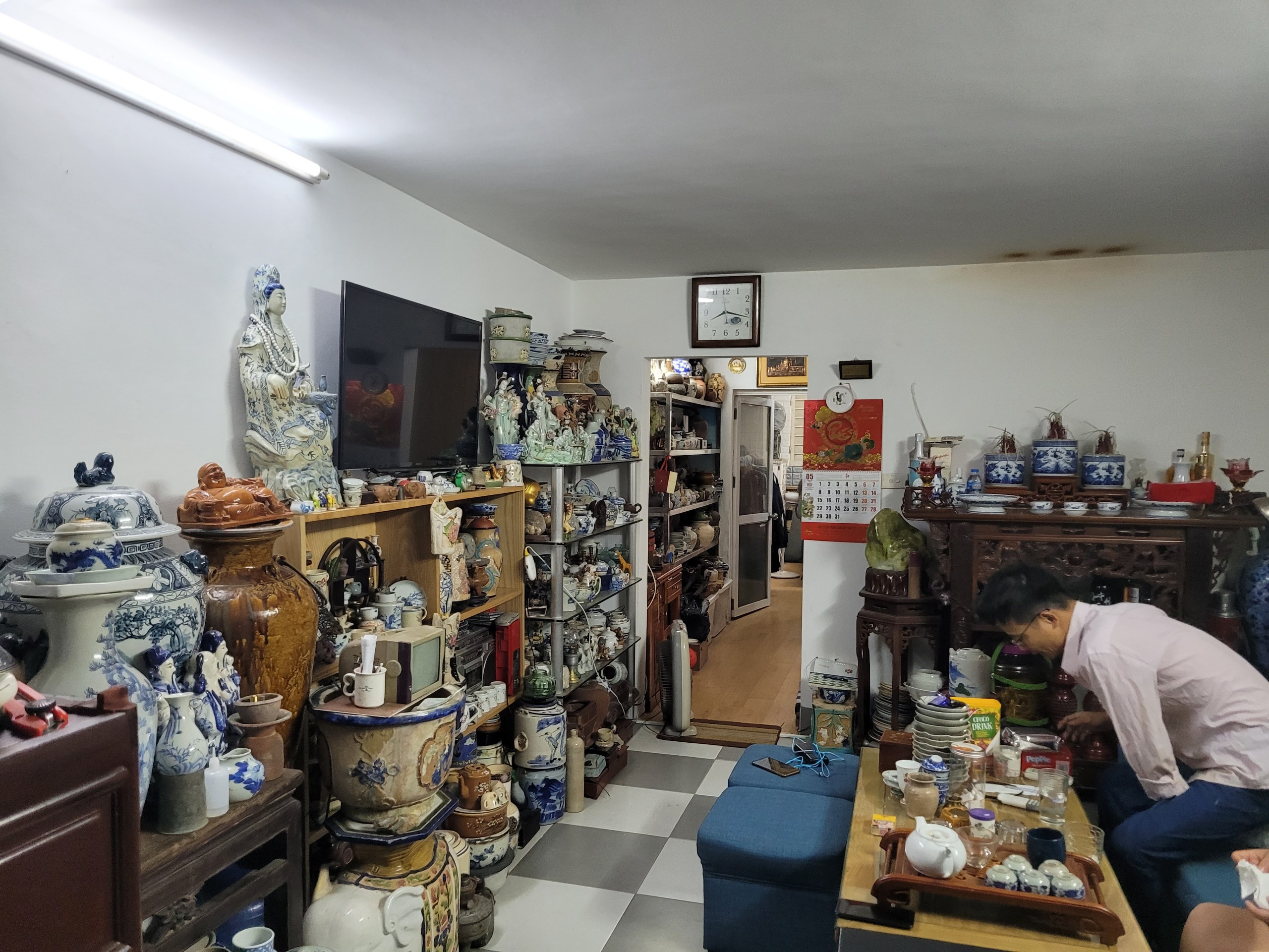 Bán nhà tập thể tầng 1 phố Trung Kính, ô tô 7 chỗ đỗ trước nhà thoải mái