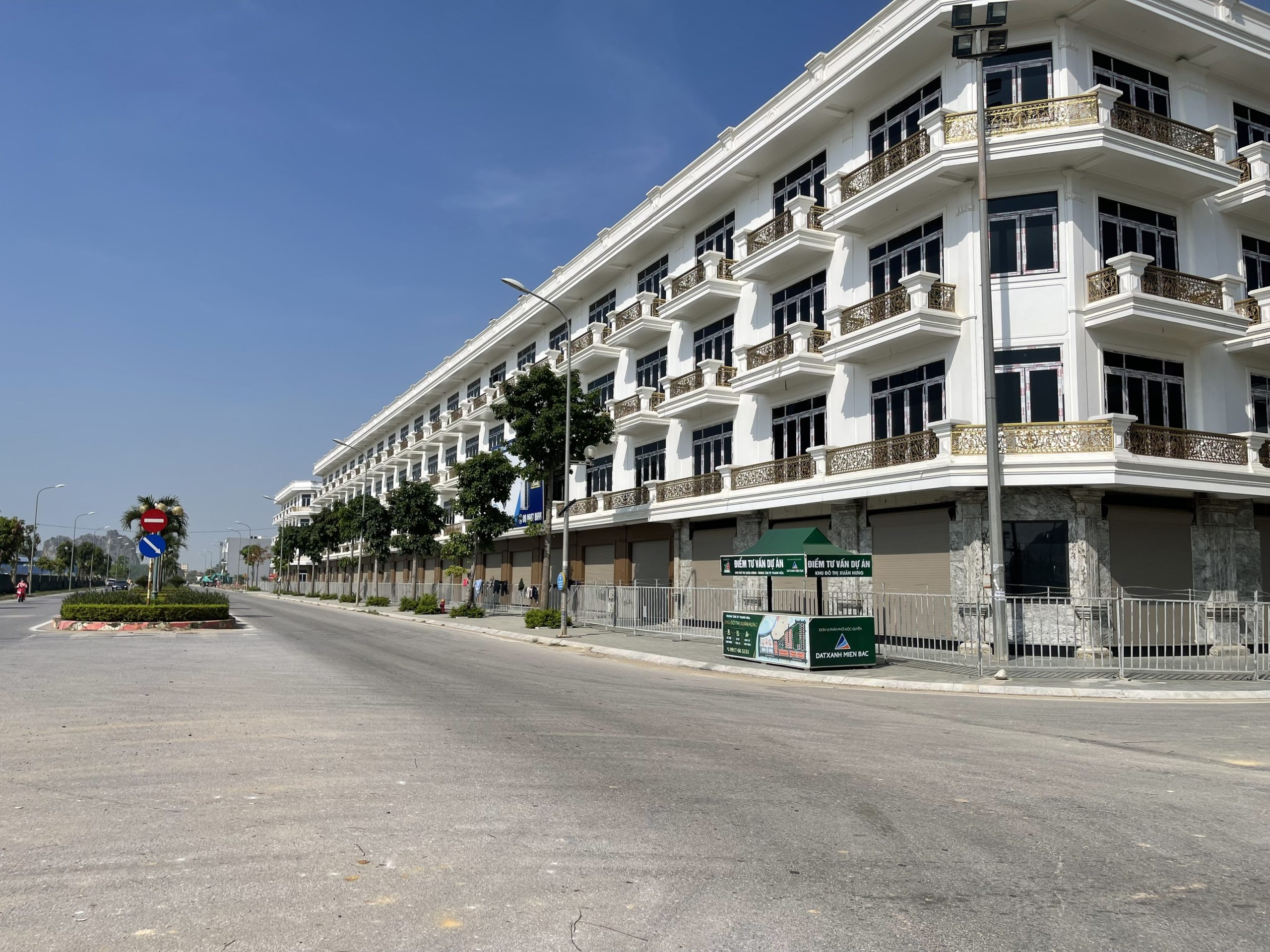 GIẢM 1 TỶ. SANG TÊN SỔ NGAY. XUẤT NGOẠI GIAO KĐT XUÂN HƯNG