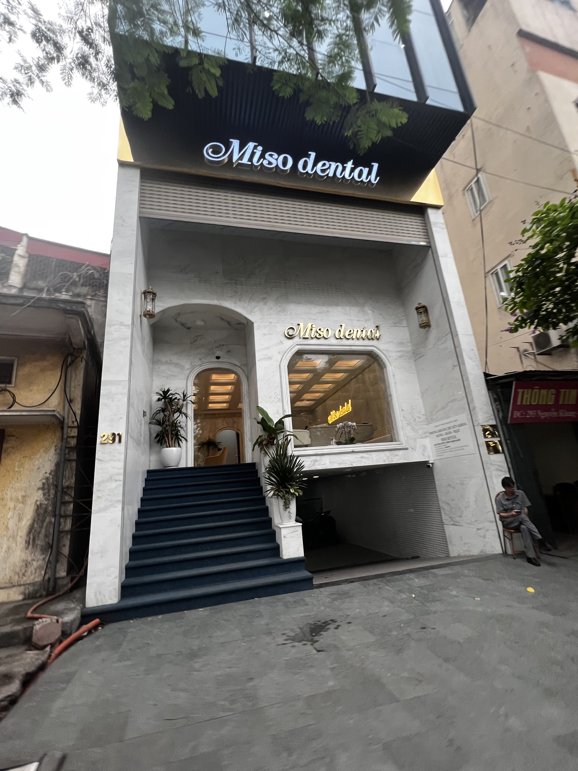 150m2