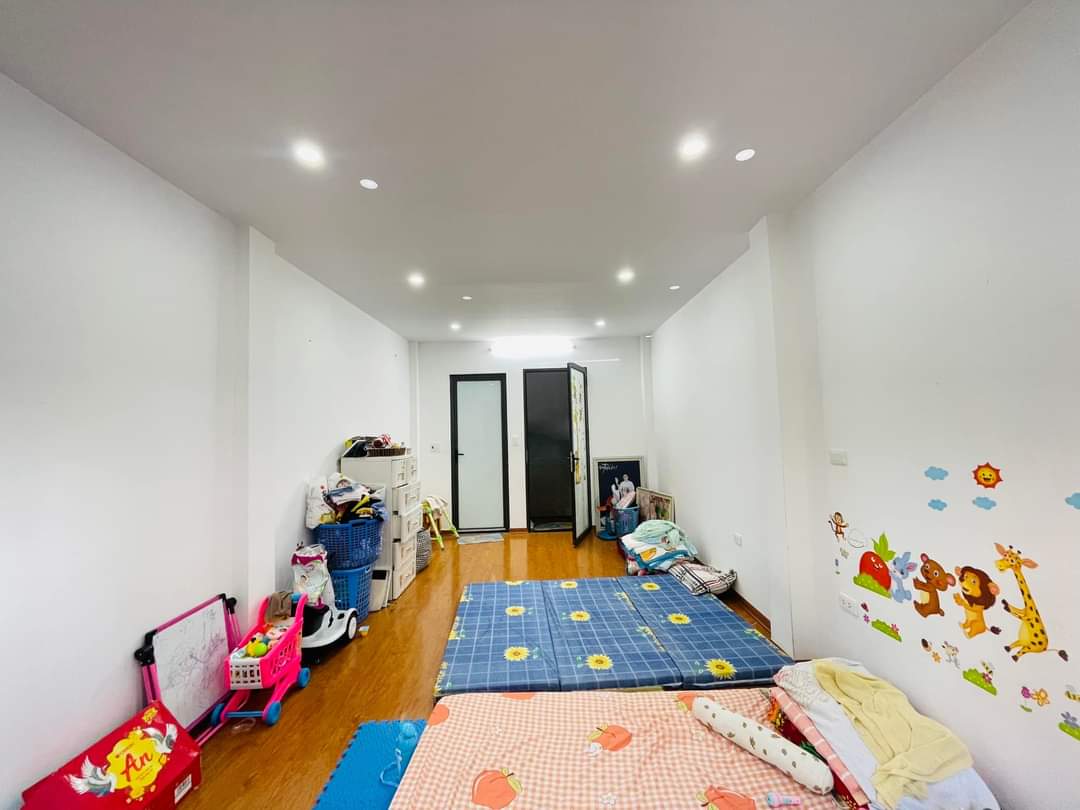 Mặt ngõ to hơn Phố Tân Mai, Kinh doanh vô đối, thông các ngả, 45/100m2, giá 3.1 tỷ