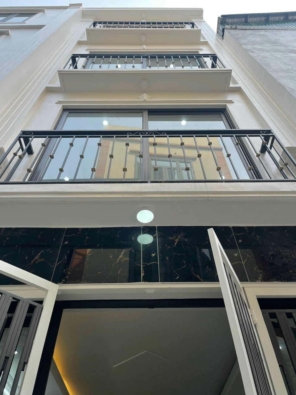 BÁN NHÀ PHỐ LỤA, VẠN PHÚC, HÀ ĐÔNG, Ô TÔ, 41M X 6 TẦNG THANG MÁY, GIÁ 6.55 TỶ.