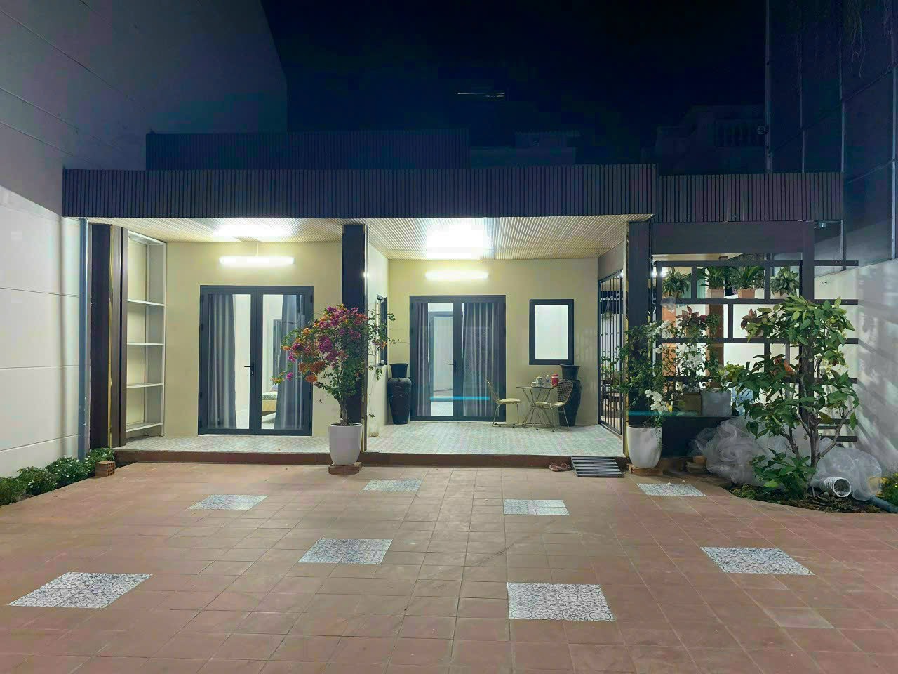 Bán gấp Biệt thự MT đường số 5 khu Bình Dân, P.HBC, Tp.Thủ Đức