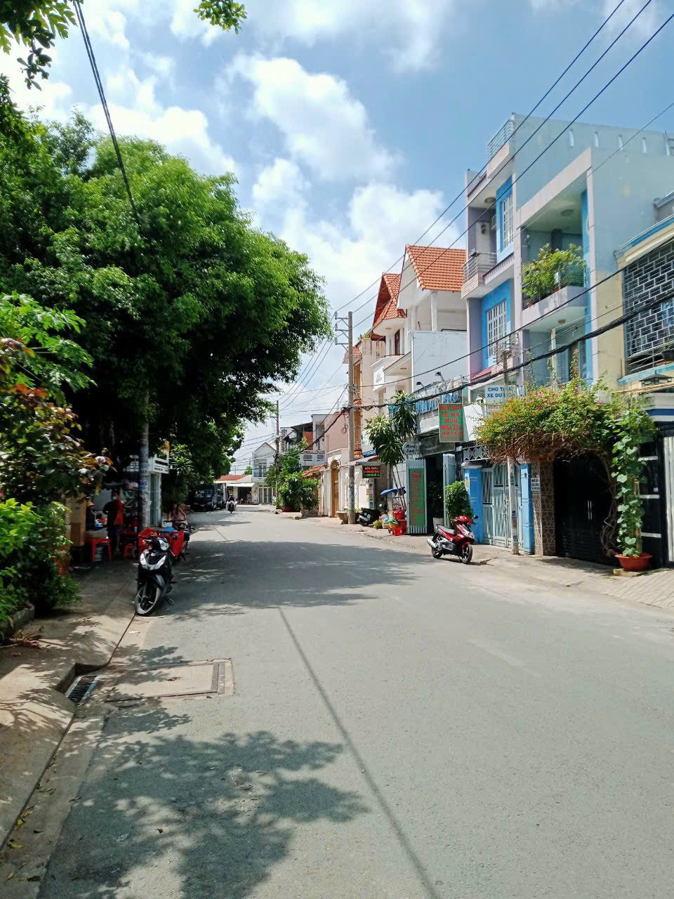 BÁN NhÀ MẶT Tiền Đường nhánh 12m nguyễn văn Quá. P. ĐHT. Q12