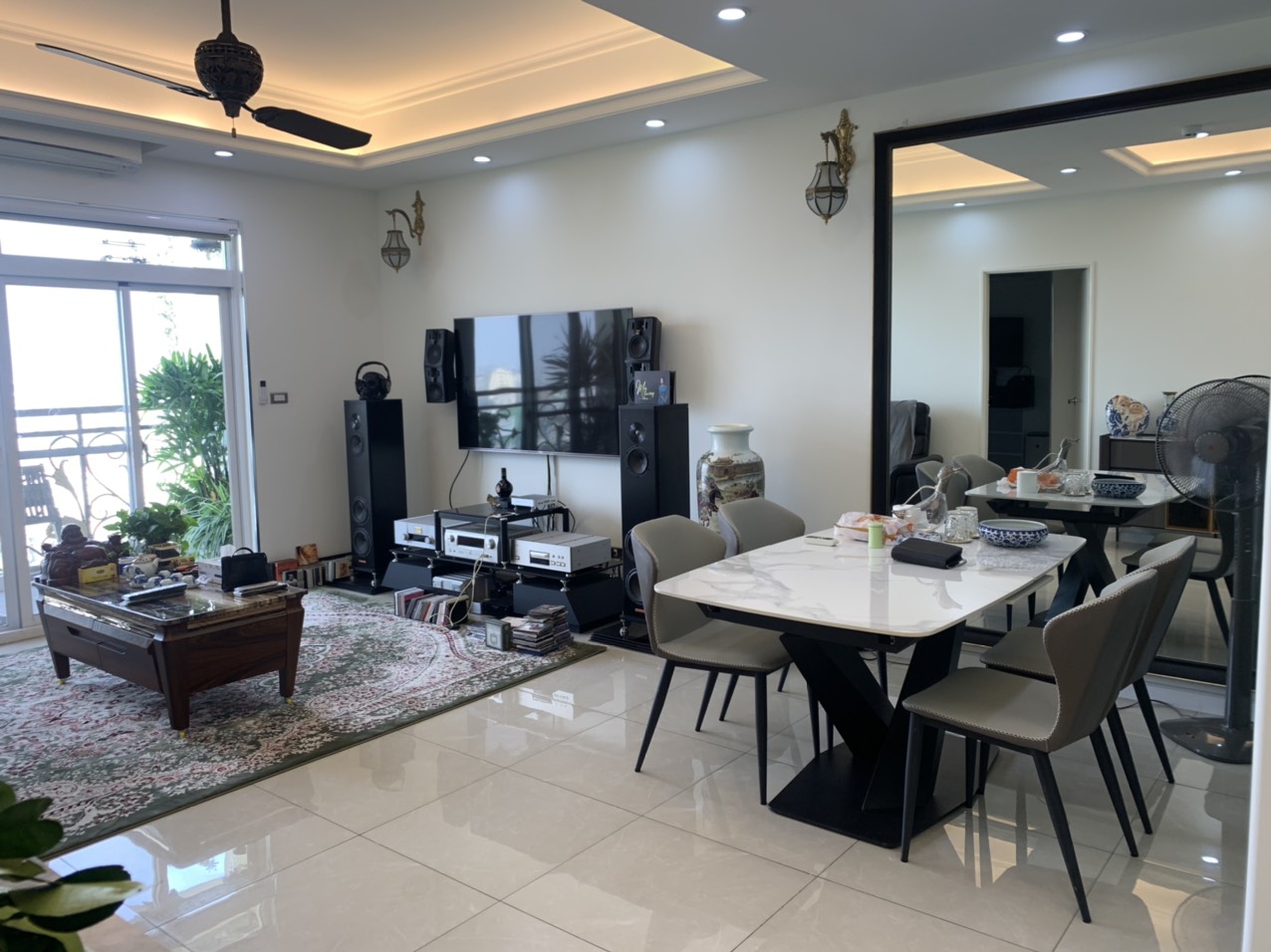 Bán gấp căn hộ gần 100m2 The Flemington Lê Đại Hành, P15, Quận 11 với 6.3 tỷ