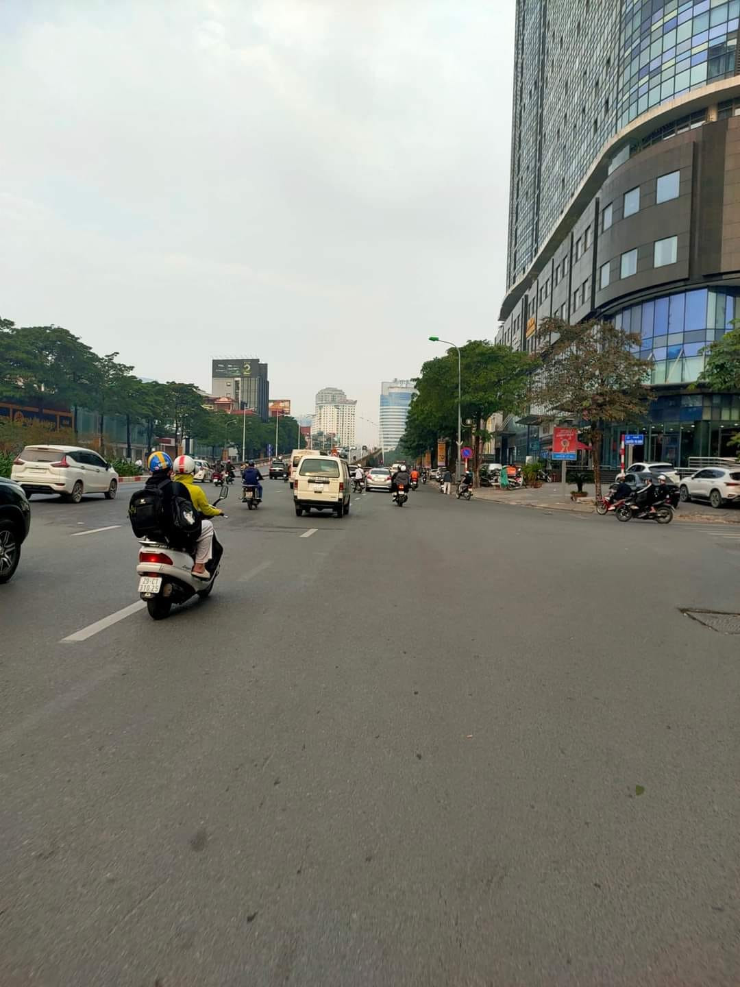 Bán Đất Vàng Còn Xót Lại Giữa THỦ ĐÔ Một Mặt Phố Trần Duy Hưng- Một Mặt Ngõ DT 1250m
