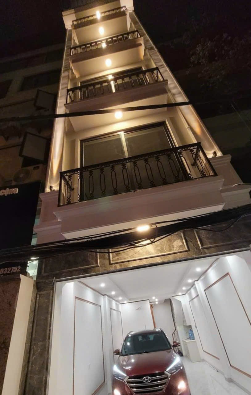 Bán nhà CẦU GIẤY, Ô TÔ VÀO NHÀ, DT 50M2 7 TẦNG MT 4,1M. GIÁ 15,6 TỶ CÓ THƯƠNG LƯỢNG