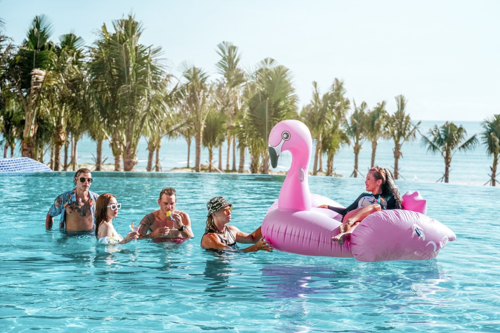 căn hộ view biển đẹp dự án Arena Cam Ranh giá thấp. Căn thiết kế 1 phòng ngủ, studio, đầy đủ nội thất đẳng cấp sao