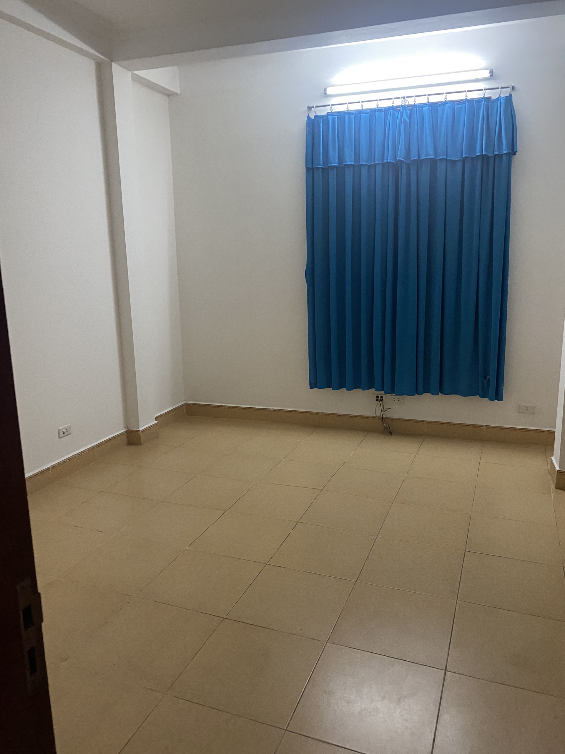 Cho thuê nhà riêng ngõ 521 Trương Định 26m*, 4 tầng, đủ đồ giá 5,5tr/tháng