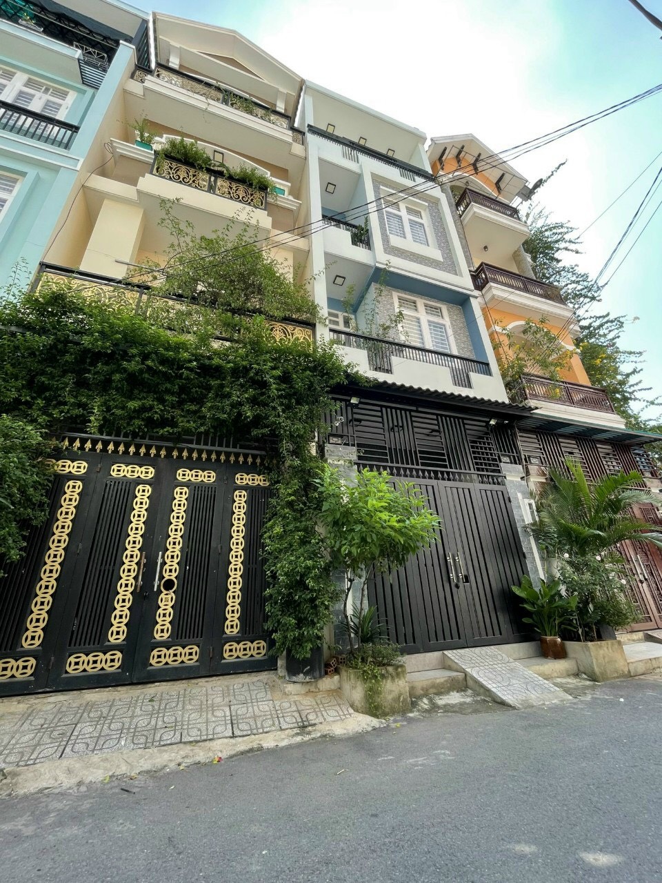 Bán nhà 1Trệt 2lầu tum, đường số 8 Hiệp Bình Phước Thủ Đức, Giá 6 Tỷ