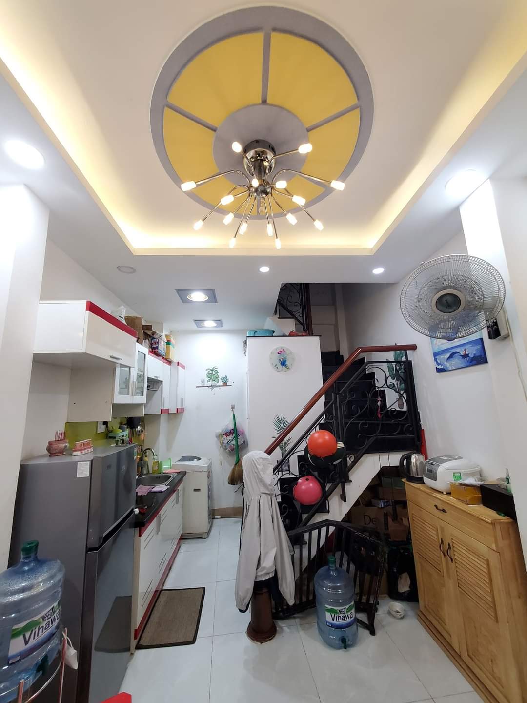 CHỈ NHỈNH 2 TỶ - NHÀ 3 TẦNG XINH XẮN CÔNG NĂNG ĐỦ - NGAY TT PHÚ NHUẬN - HẺM THÔNG SẠCH