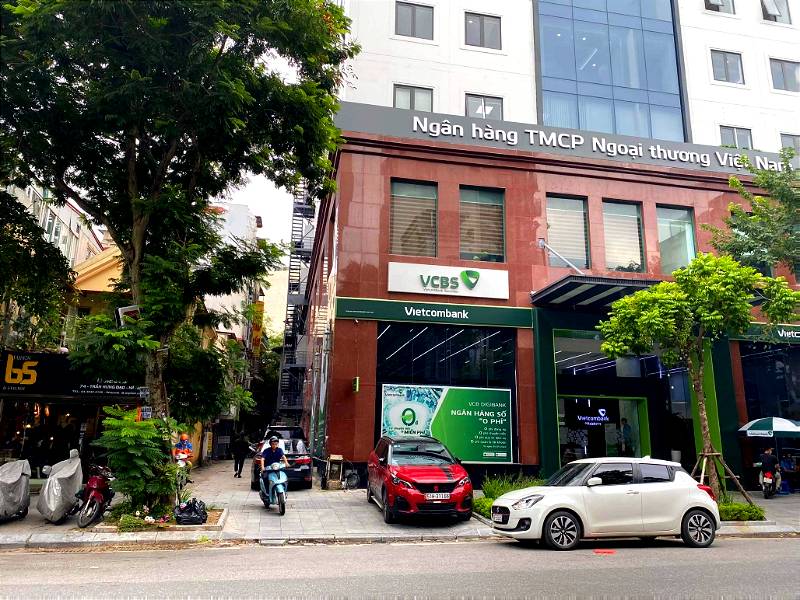 28TỶ. TRẦN HƯNG ĐẠO HOÀN KIẾM GẦN MẶT PHỐ Ô TÔ VÀO NHÀ KINH DOANH - THIẾT KẾ ĐẸP