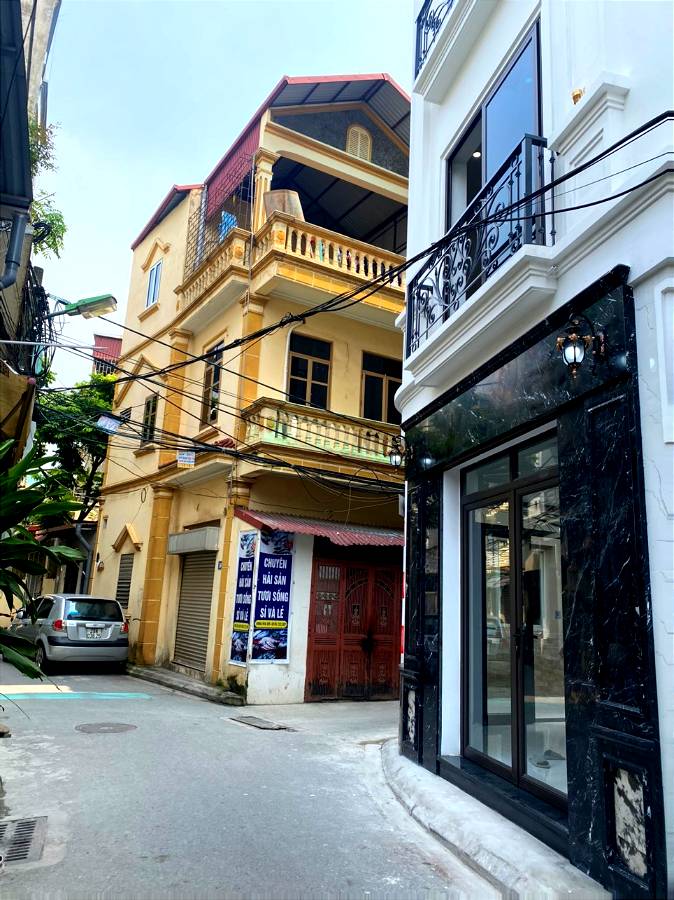 Bán Nhà Chu Huy Mân, Long Biên 35m2, 5 tầng mới, ô tô vào nhà giá 5,2 tỷ