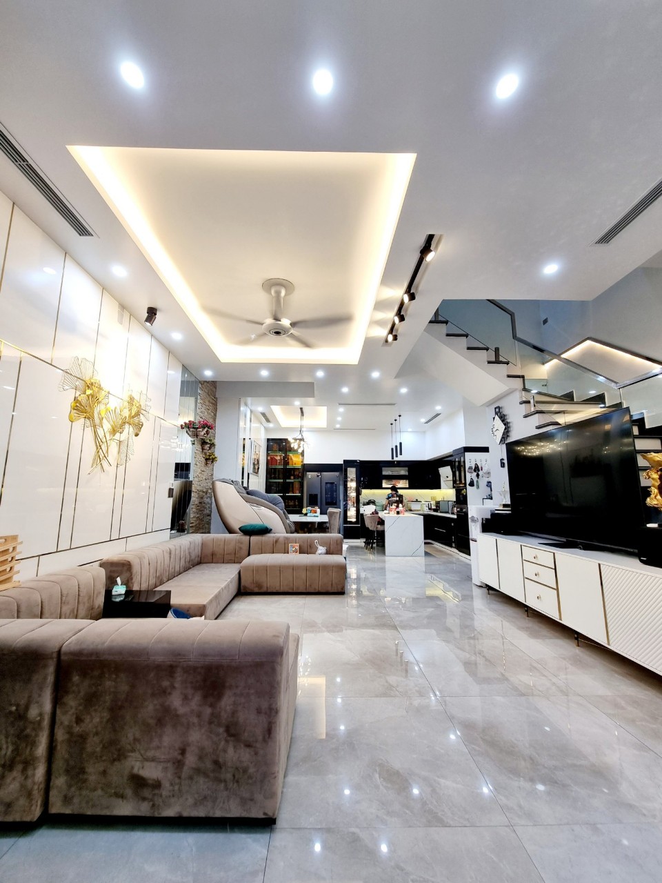 Bán Siêu Phẩm tuyến 2 Lạch Tray, 79m 4 tầng độc lập, GIÁ 8.9 tỉ ngõ ô.tô