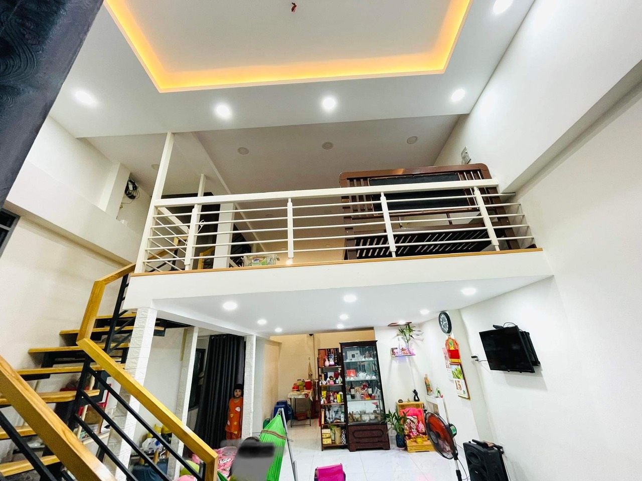 Bán nhà hẻm 5m Âu Cơ quận Tân Phú 5.2 x 11m x 3T BTCT chỉ 5.6 ty còn TL