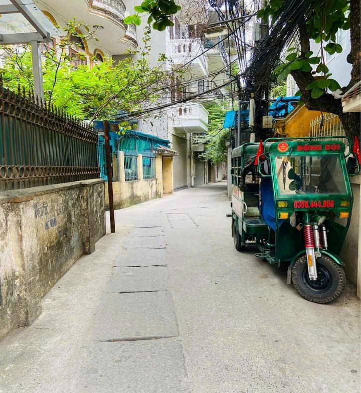 Bán thửa đất cực đẹp ở Đội Cấn, quận Ba Đình, ba gác tránh, ô tô t tạ đỗ cửa, chỉ 4.35 tỷ
