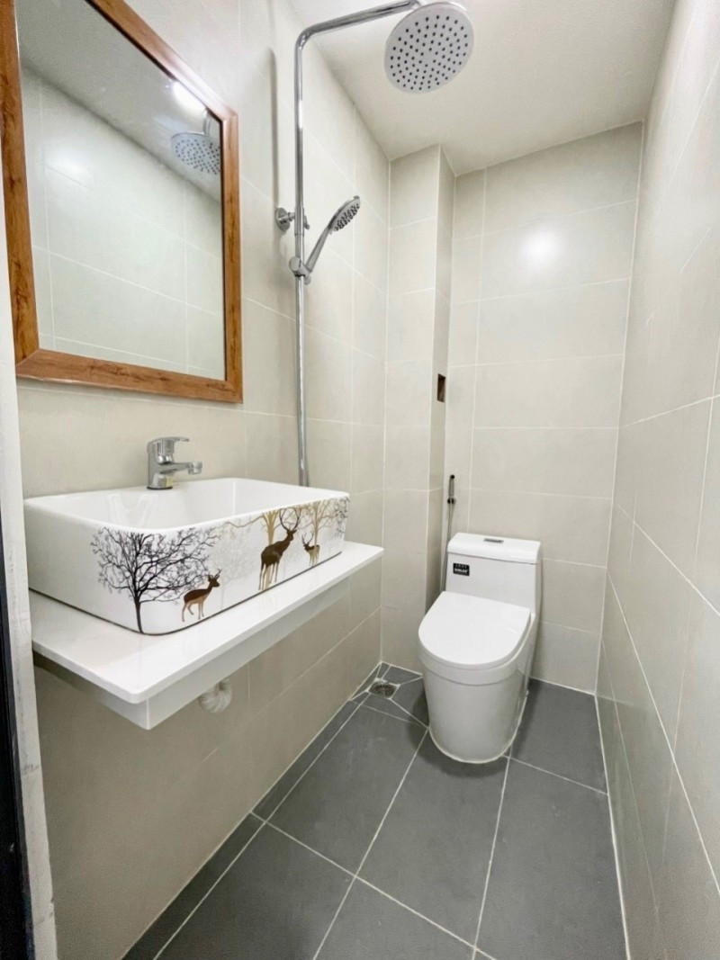 NHÀ ĐẸP FULL NỘI THẤT CAO CẤP SÁT MẶT TIỀN LÊ QUANG ĐỊNH - 38M2 - HXH