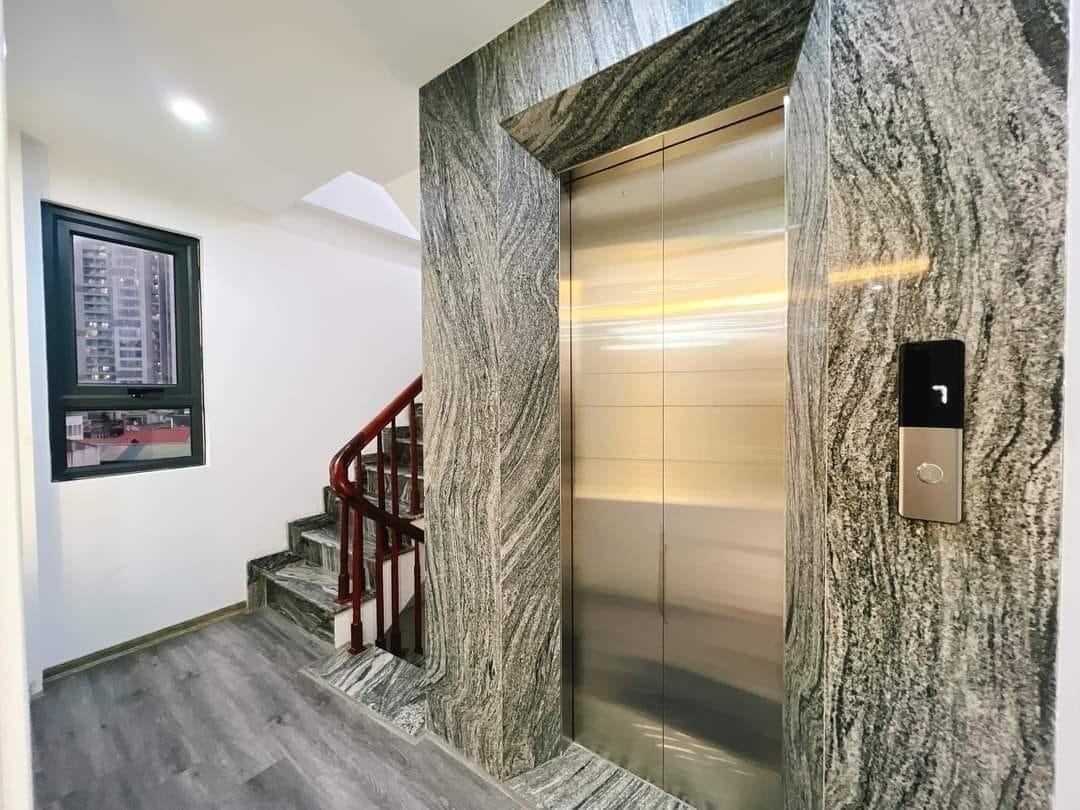 Bán nhà khu phân lô ô tô tránh Vũ Trọng Phụng - thang máy 61M2, 8 T, MT 5M, 16.8 tỷ