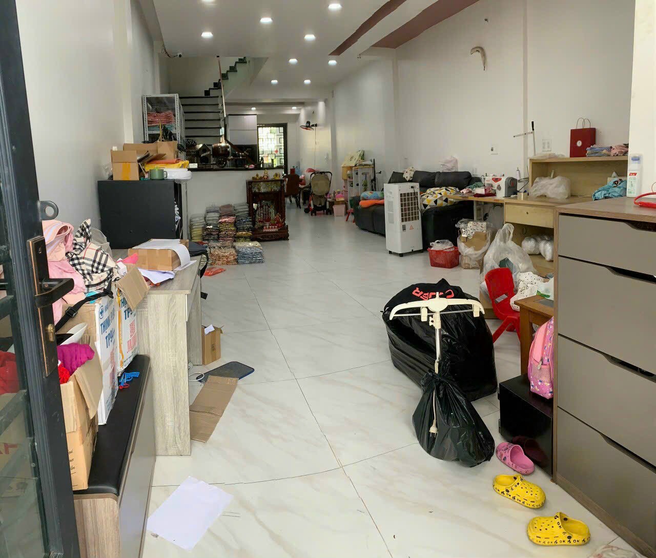 bán Nhà 3 Tầng. MT hẻm 12m đối diện trường học, P. Trường Thọ, DT 184m² Giá 11.7 Tỷ