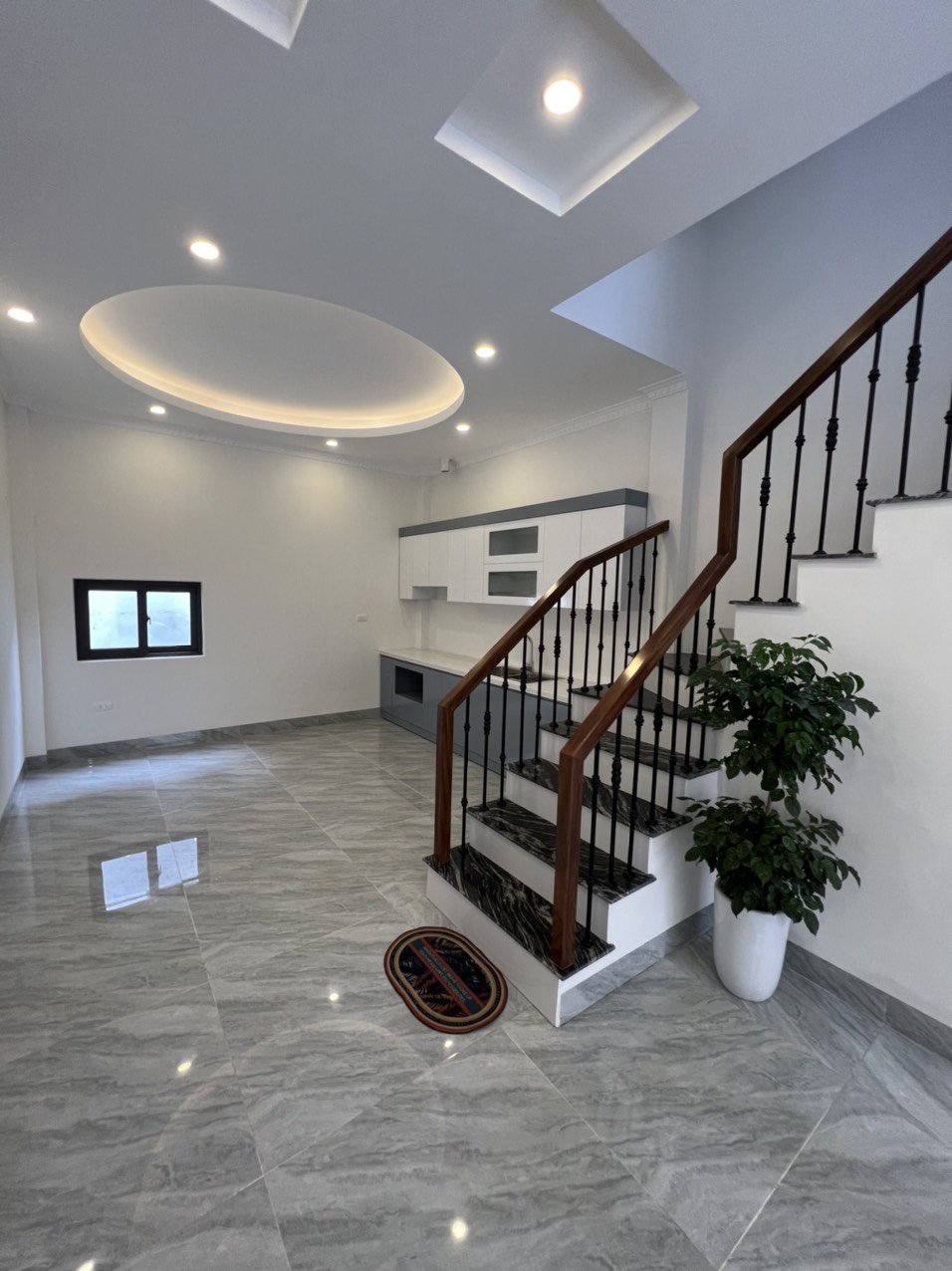 Cần bán gấp nhà 5 tầng mới két tại phố Vũ Xuân Thiều Long Biên hơn 50m2 giá chỉ 4.86 tỷ