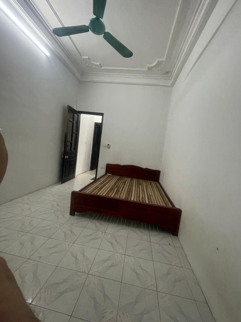 Chính chủ cho thuê nhà tại Số 11 ngõ 491 Đê La Thành