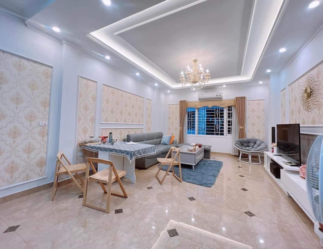 Bán nhà phố Linh Lang, quận Ba Đình. Mặt ngõ thông kinh doanh. DT 26m2 x 5 tầng x giá 3.5 tỷ