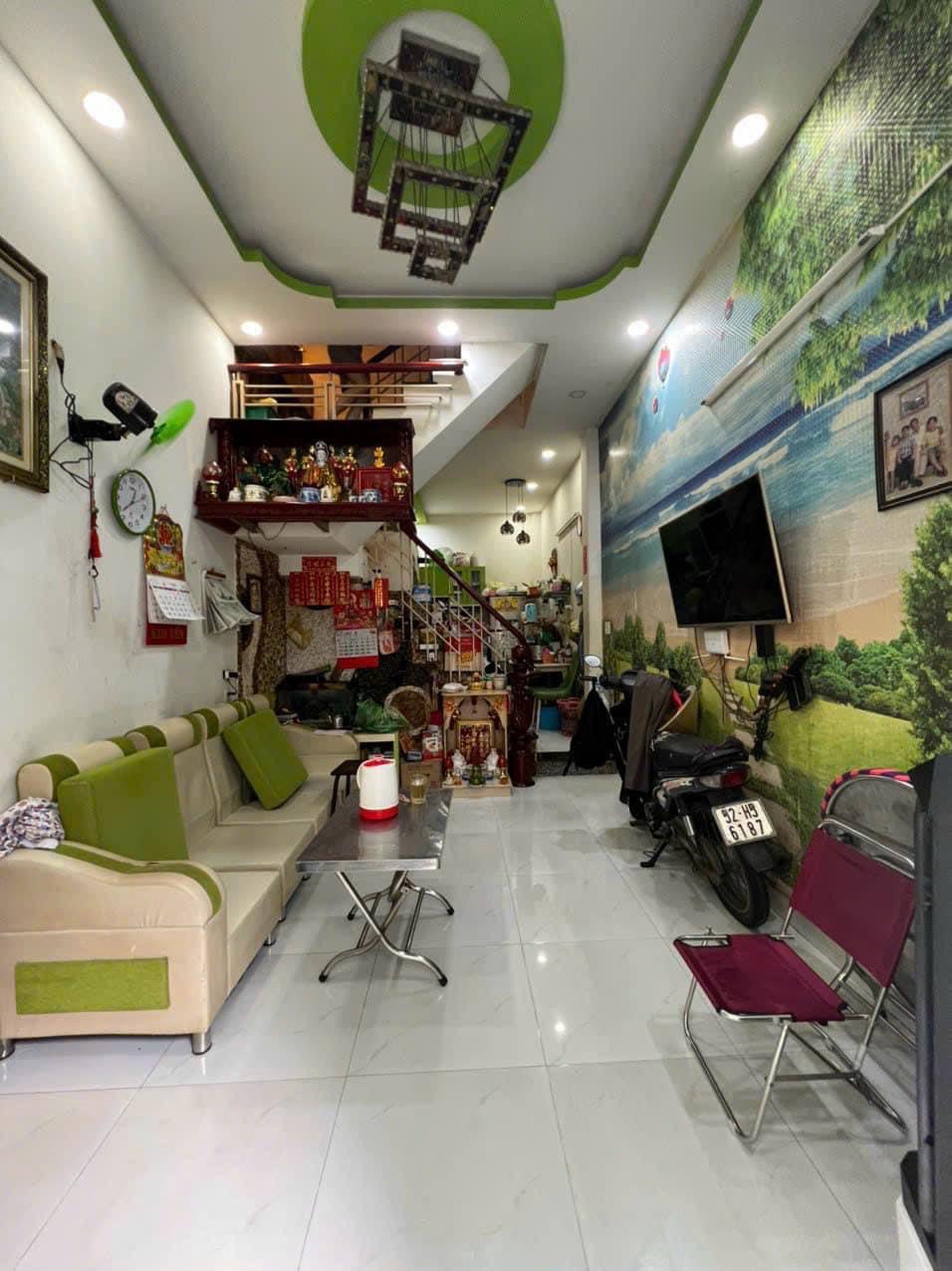 LÒ SIÊU P8 Q11 - HẺM XE HƠI - 30M2 - 3 TẦNG BTCT - VUÔNG NHƯ A4 - AN NINH - CHỈ NHỈNH 5 TỶ